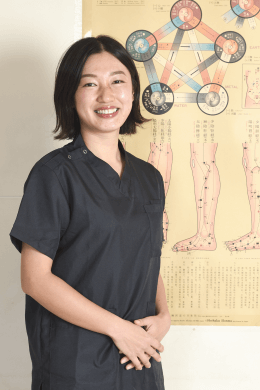 女性スタッフ