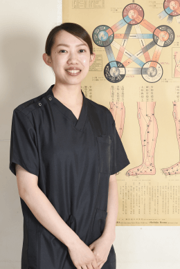 女性スタッフ